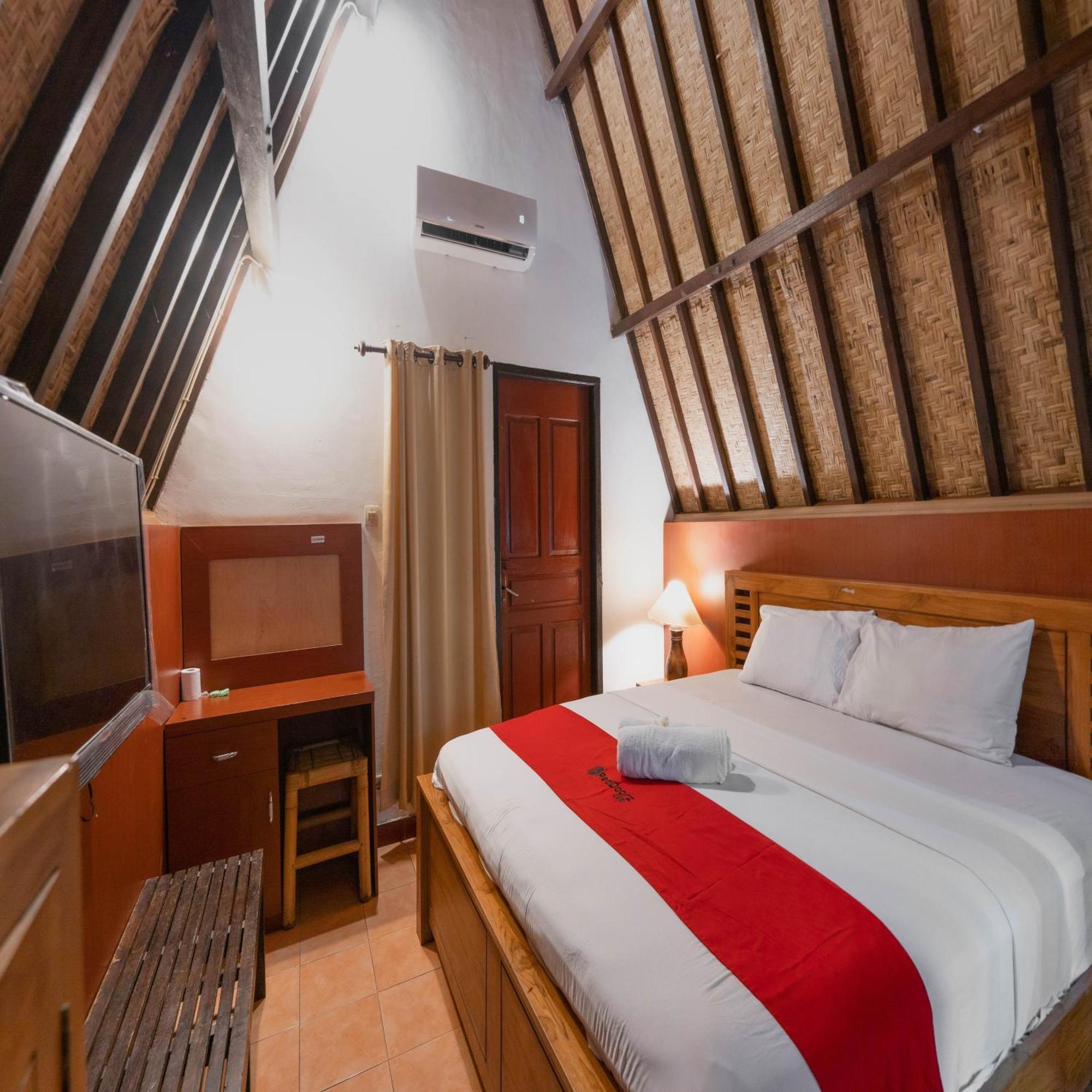 Hotel Reddoorz At Ocean 2 Gili Trawangan Zewnętrze zdjęcie